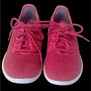 Allbirds Women's Bright Pink Fuschia Lace-Up Sneakers Comfort Shoes 7M LIKE NEW!